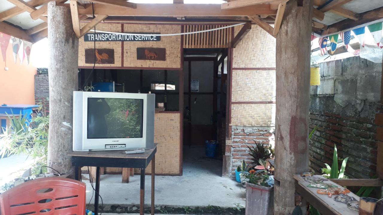Toraja Manubackpacker Hotel รานเตเปา ภายนอก รูปภาพ