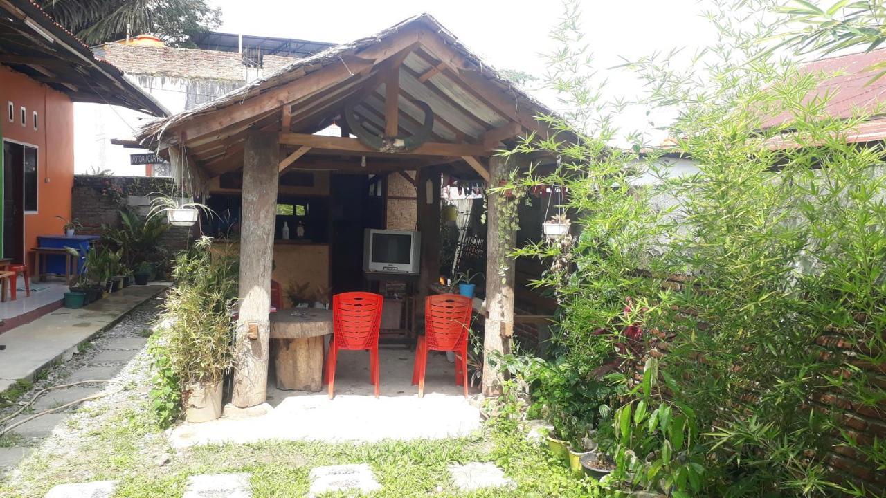 Toraja Manubackpacker Hotel รานเตเปา ภายนอก รูปภาพ